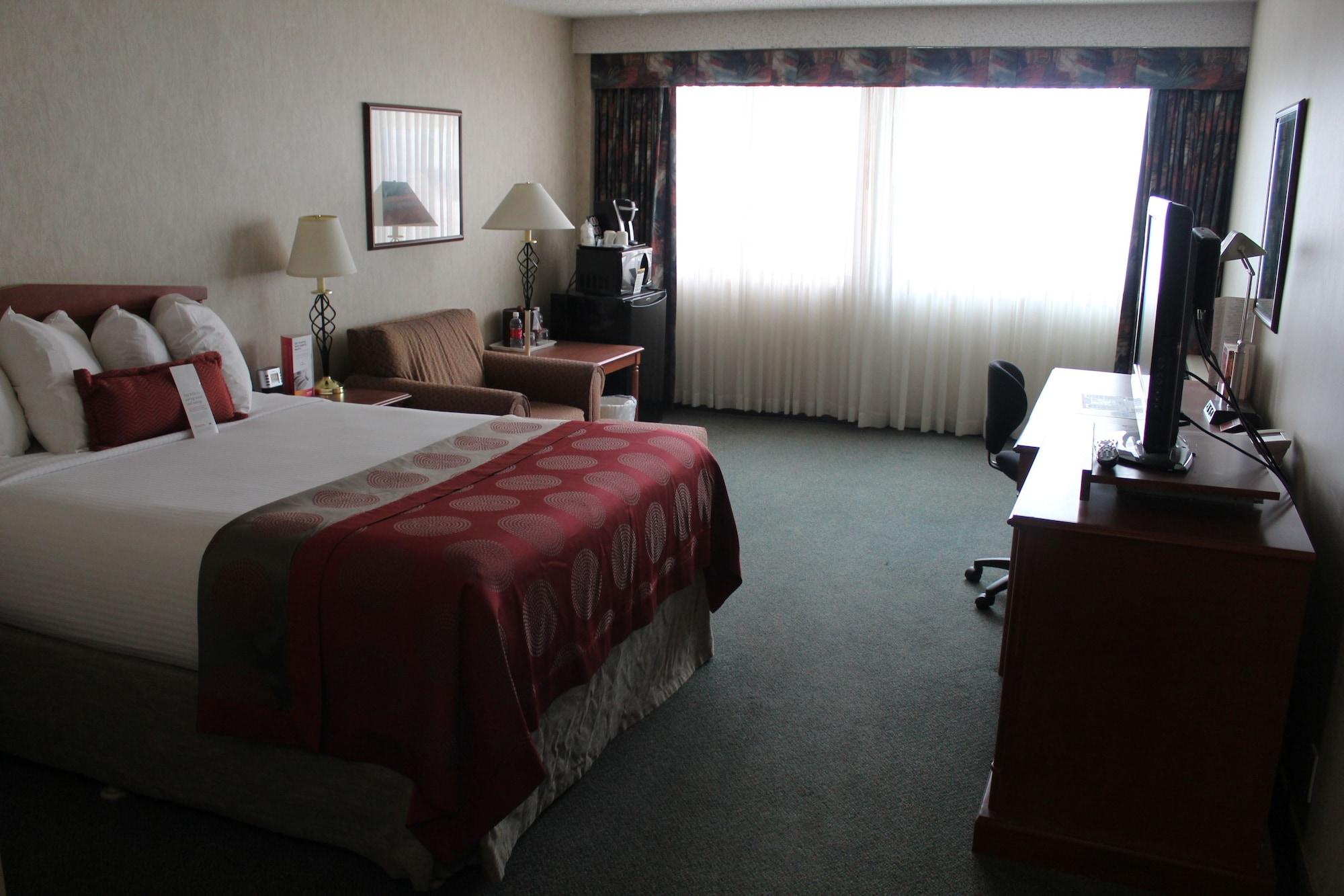 Отель Ramada Plaza By Wyndham Regina Downtown Экстерьер фото