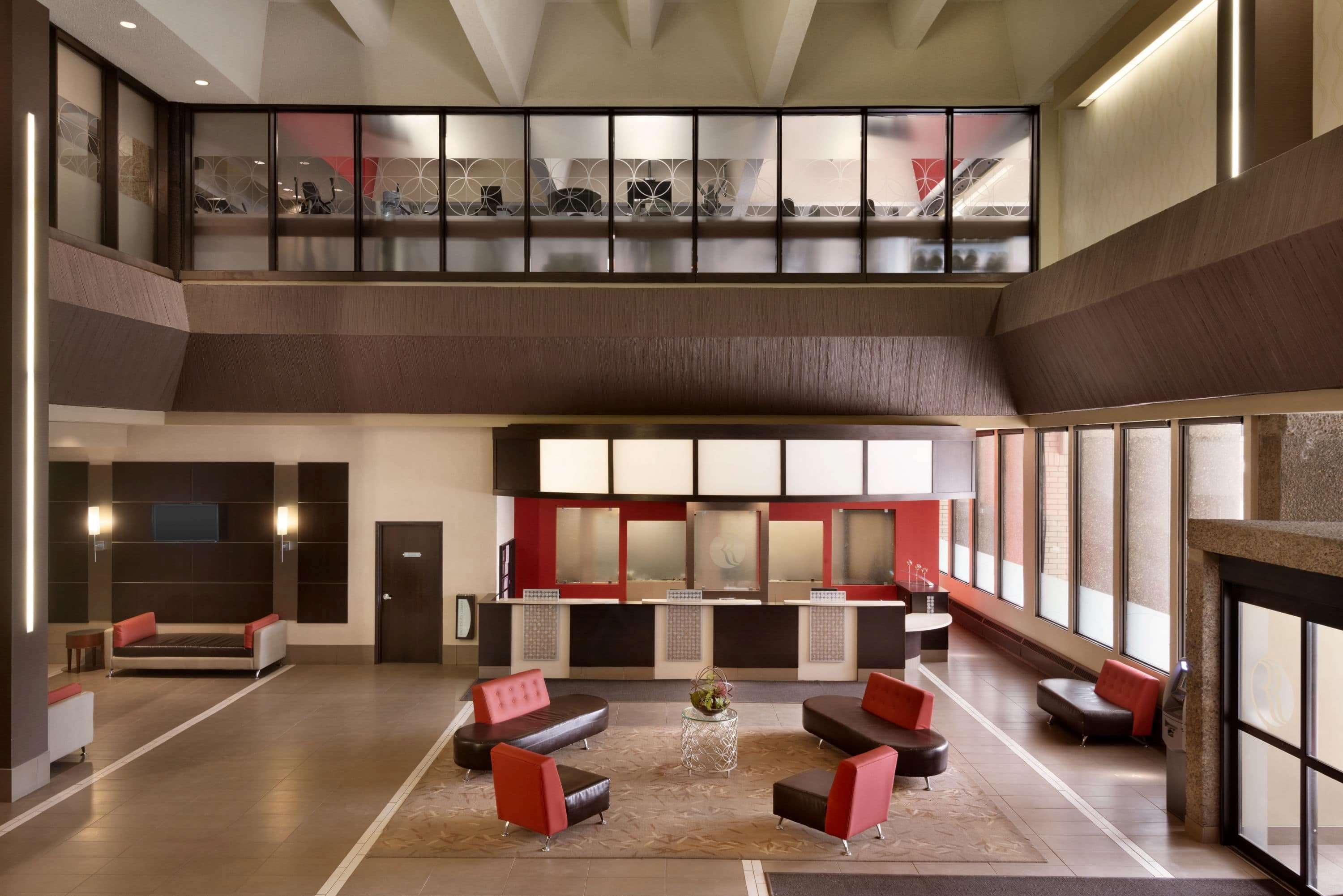 Отель Ramada Plaza By Wyndham Regina Downtown Экстерьер фото