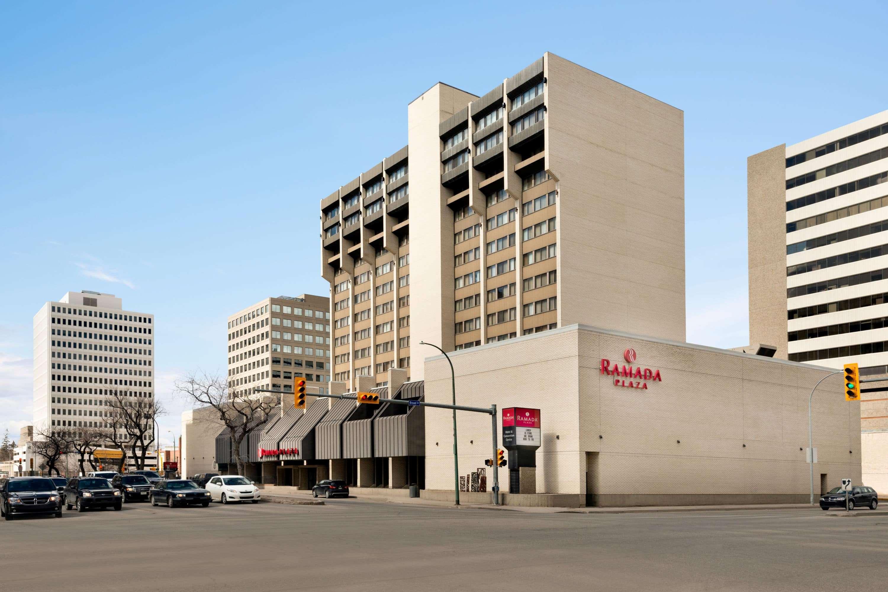 Отель Ramada Plaza By Wyndham Regina Downtown Экстерьер фото