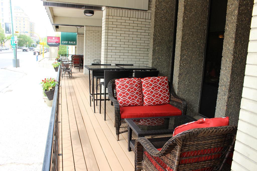 Отель Ramada Plaza By Wyndham Regina Downtown Экстерьер фото